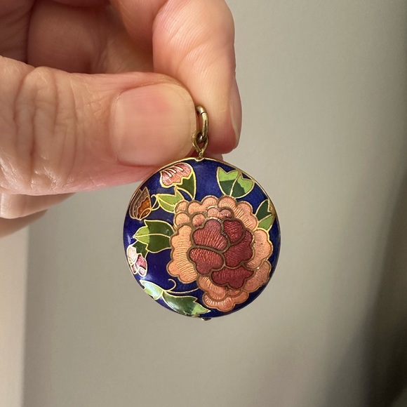 Lovely vintage floral cloisonné pendant - Picture 5 of 8